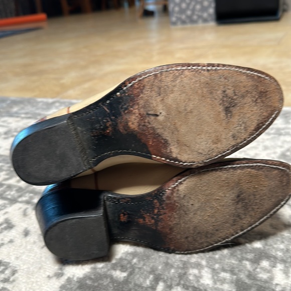 White and tan boots - Picture 4 of 4